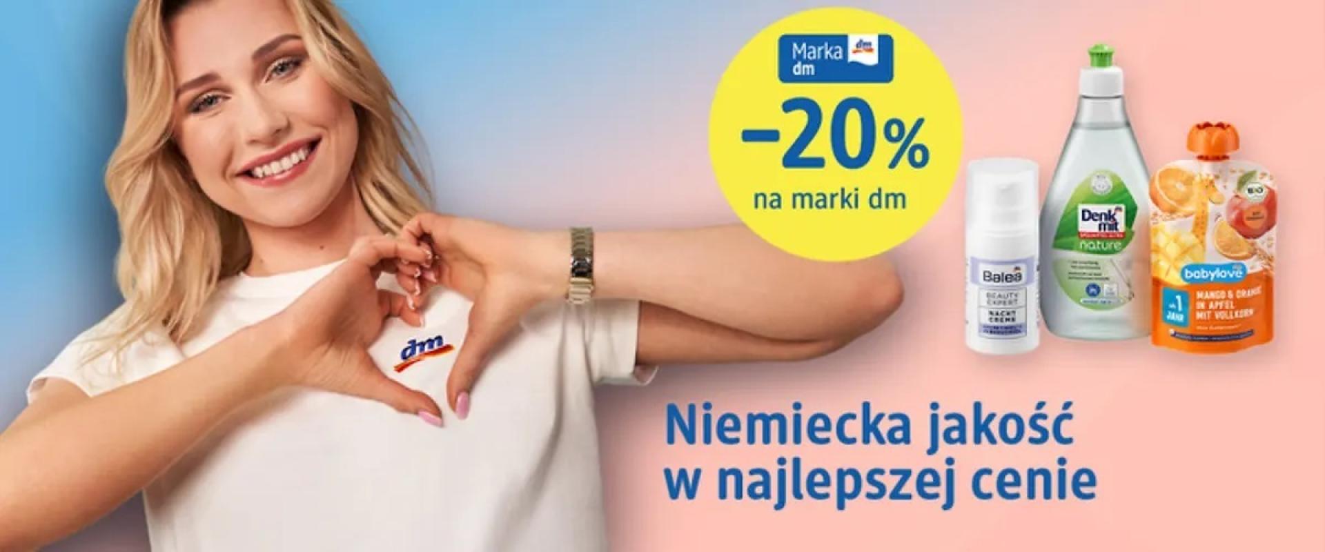 dm rozpoczyna współpracę z influencerami i promuje marki własne